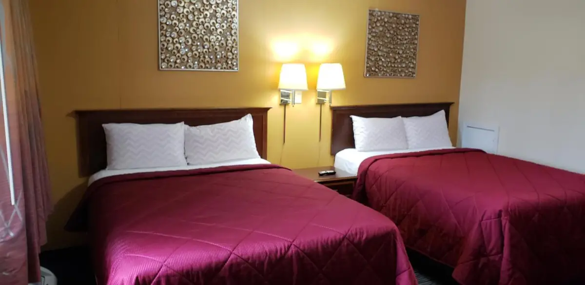Super 7 Motel 7